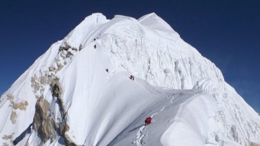 easiest peak climbing and expeditions in nepal