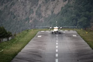 Aircraft landing at Luka Airport.